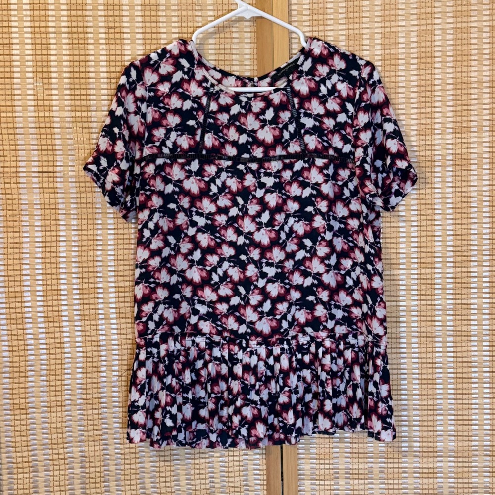 Banana Republic Floral Peplum Top Navy Pink Short Sleeve Ladder Lace Blouse M